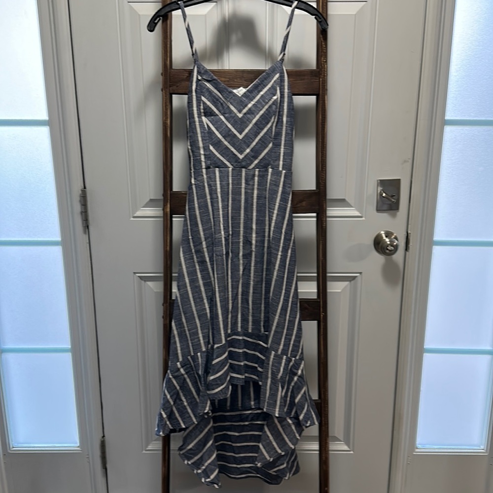 Women’s chambray white stripe semi open back high low dress size small